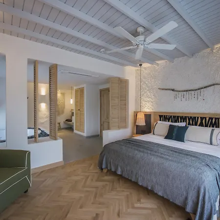 Yacht Boheme Hotel-boutique Class - Adults Only Hotel