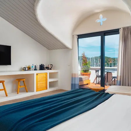 Отель Yacht Boheme Hotel-boutique Class - Adults Only