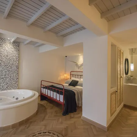 Yacht Boheme Hotel-boutique Class - Adults Only