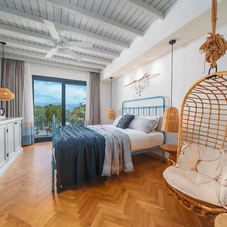 Yacht Boheme Hotel-boutique Class - Adults Only Hotel