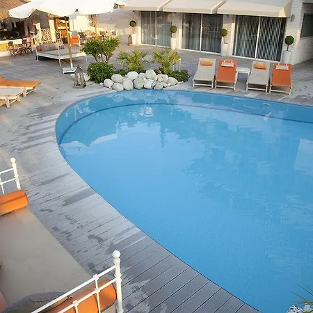 Yacht Boheme Hotel-boutique Class - Adults Only Hotel