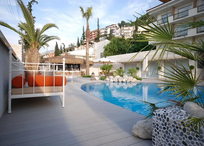 酒店 Yacht Boheme Hotel-boutique Class - Adults Only 3*