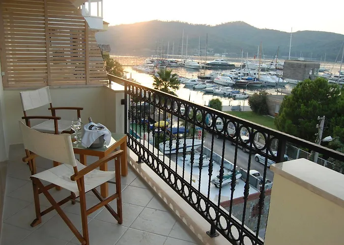 ホテル Yacht Boheme Hotel-boutique Class - Adults Only フェティエ