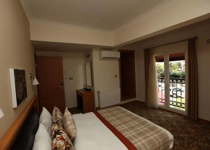 Ξενοδοχείο Yacht Boheme Hotel-boutique Class - Adults Only 3*